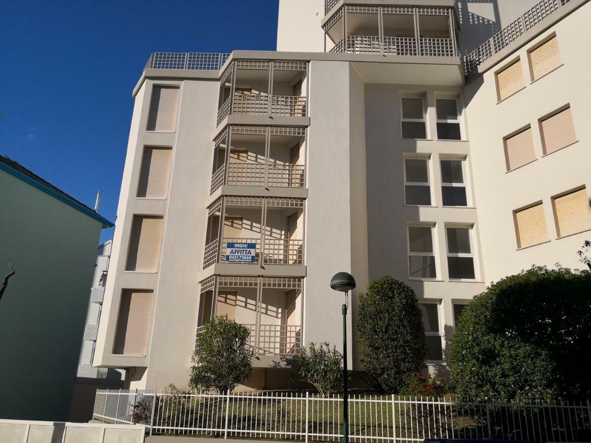 Lungomare Sabbiadoro Βίλα Λινιάνο Σαμπιαντόρο Εξωτερικό φωτογραφία